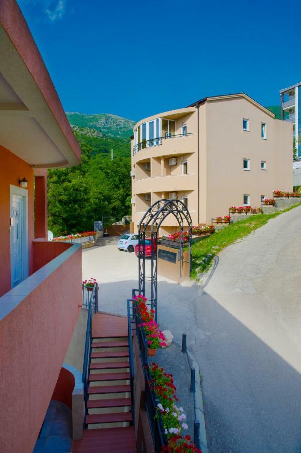 Alessandra Apartments Sveti Stefan Eksteriør bilde